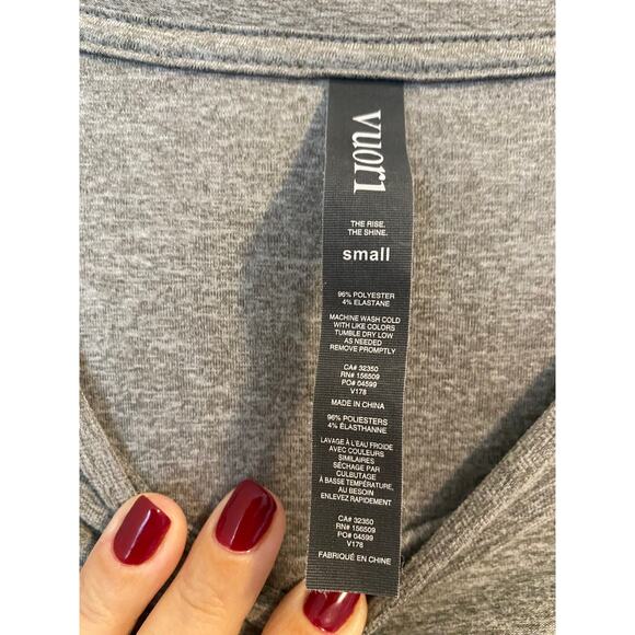 Vuori Long Sleeve Strato Tech Tee in Heather Grey Men's sz. S - Picture 4 of 6